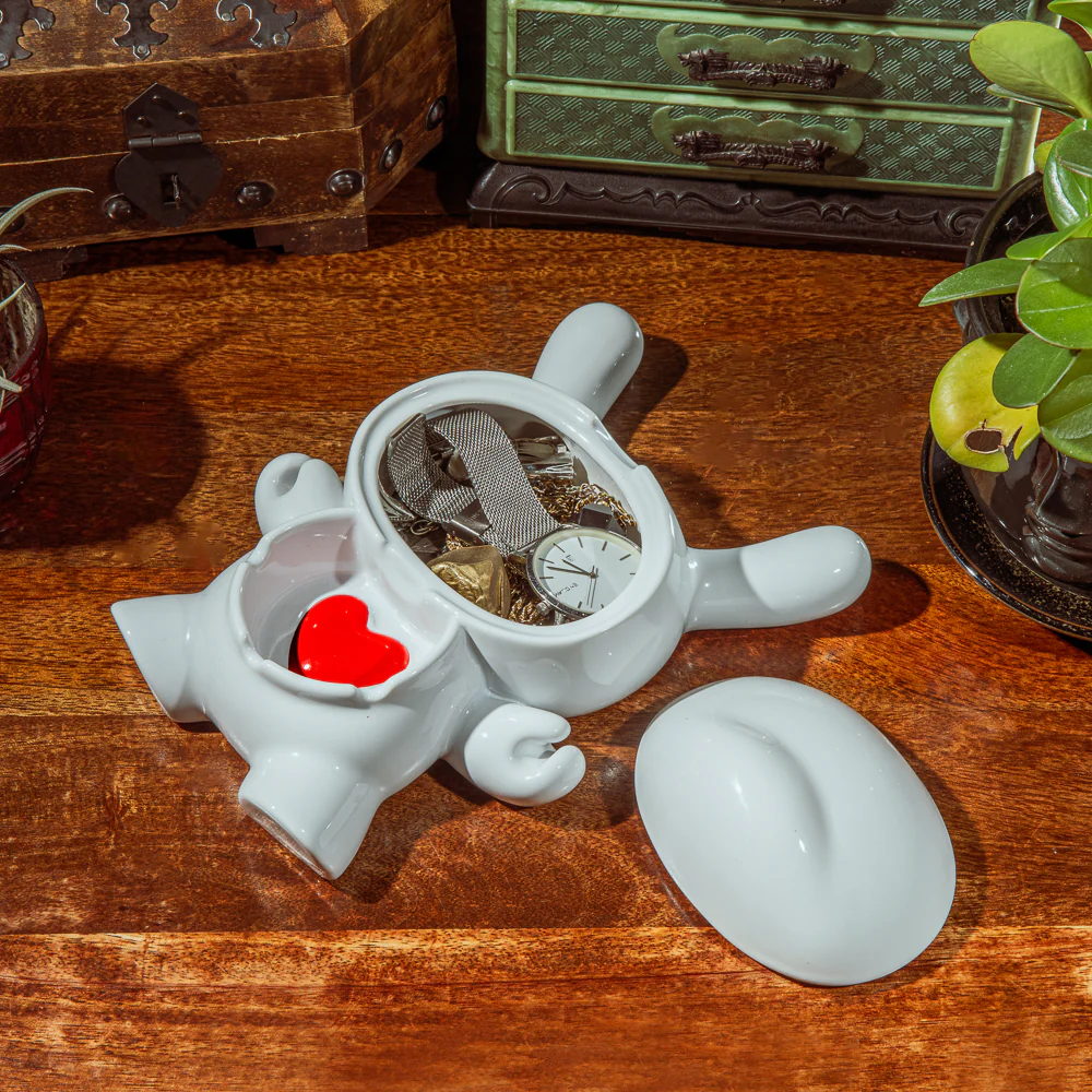 L.I.E. (LOVE ISN’T EASY) Dunny Ceramic Ashtray: PURE Edition - Image 4