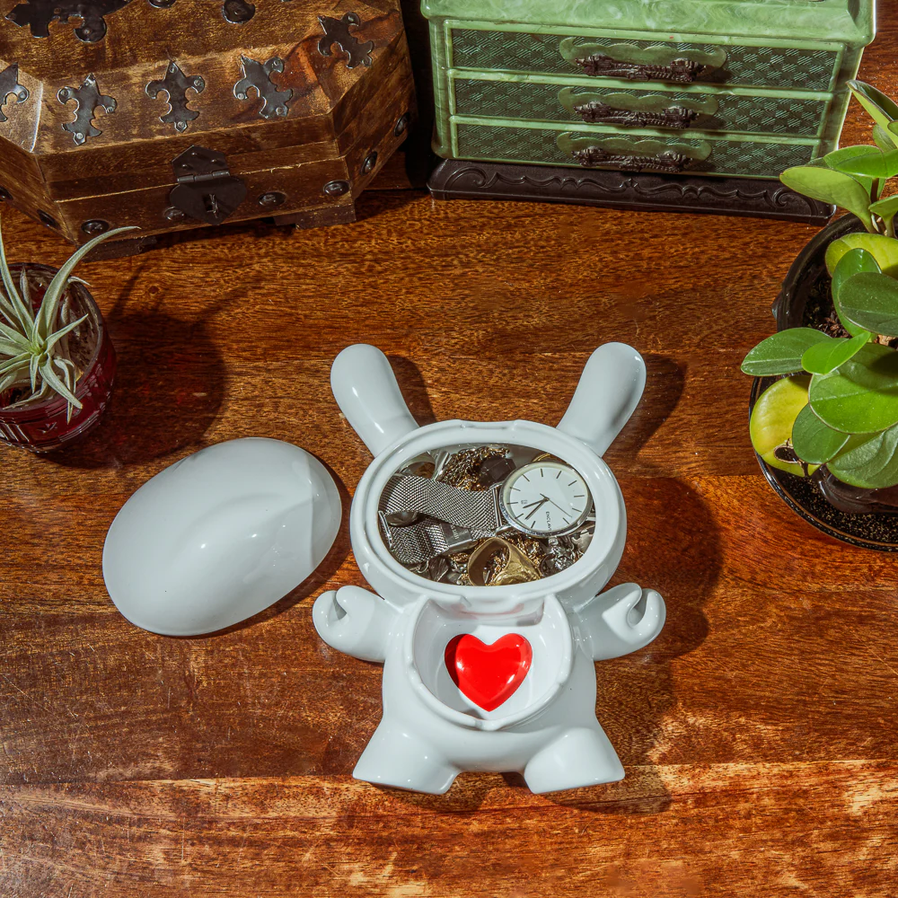 L.I.E. (LOVE ISN’T EASY) Dunny Ceramic Ashtray: PURE Edition - Image 6