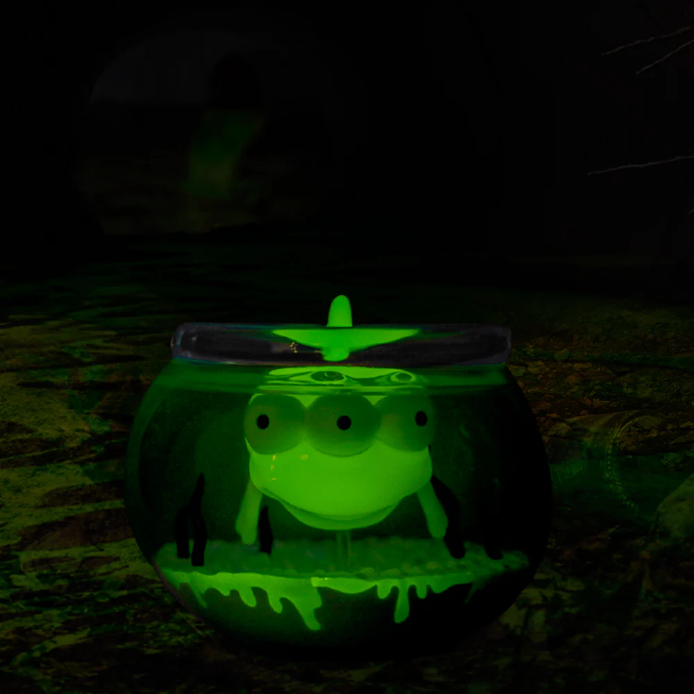 The Simpsons - Blinky in Fish Bowl 5.5” Glow-in-the-Dark Vinyl Art Figure (Radioactive Edition) - Kidrobot.com Exclusive - SOLD OUT! - Image 16
